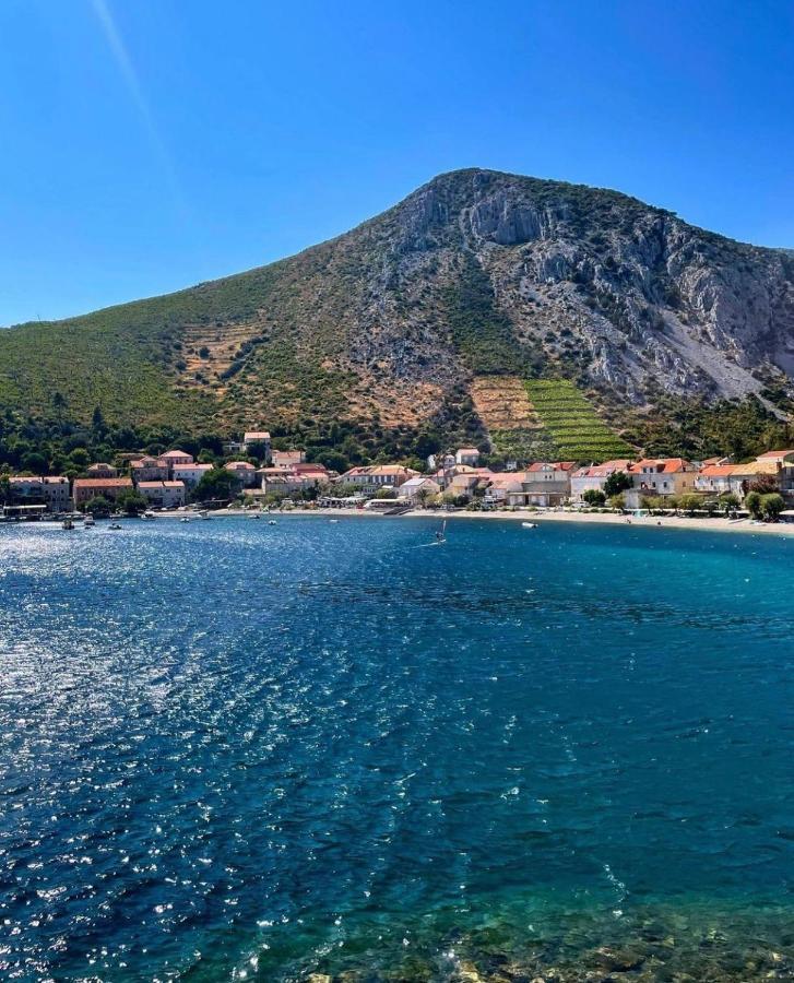 @trstenik * Trstenik (Dubrovnik-Neretva)