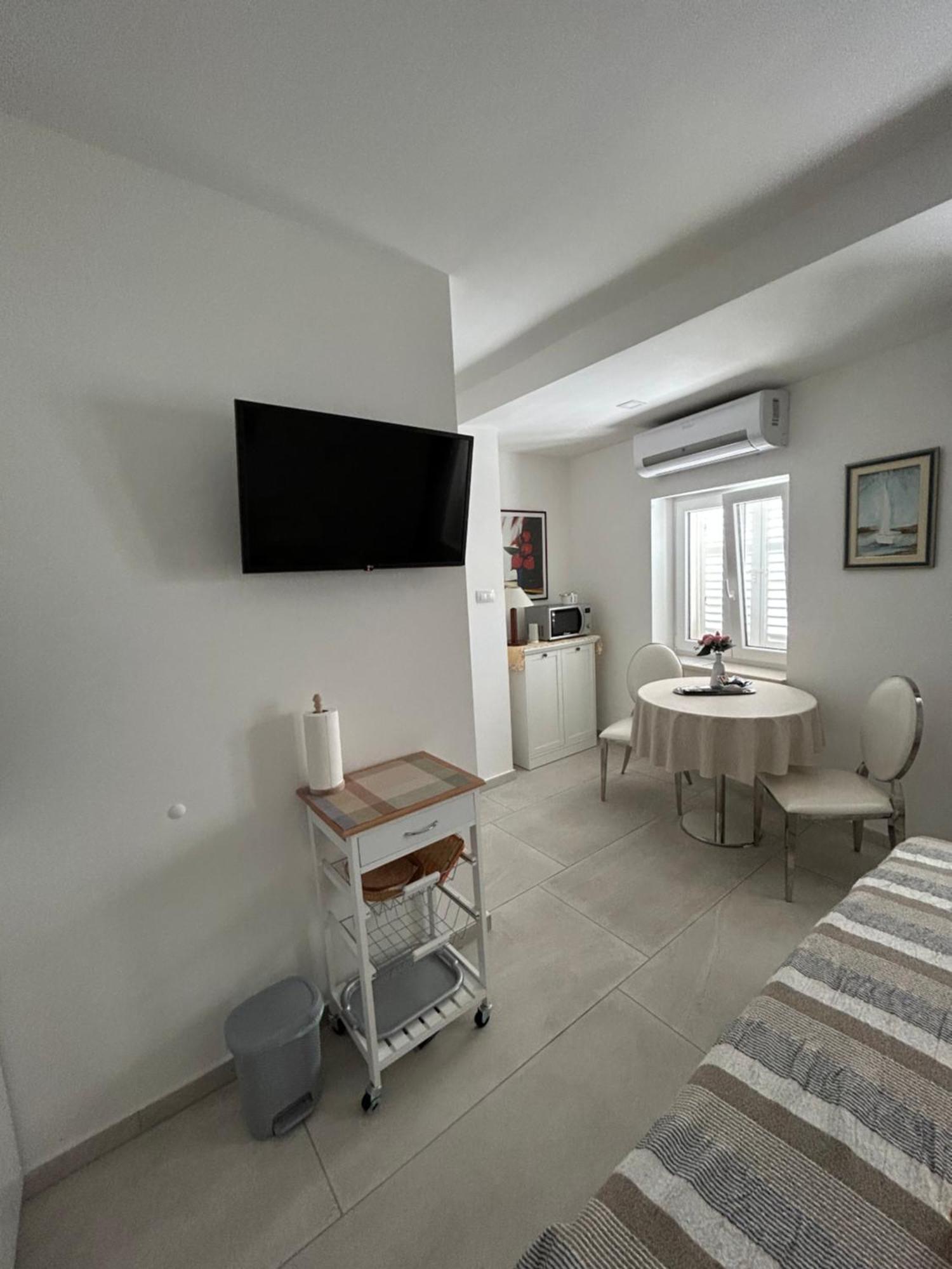 @trstenik Apartment